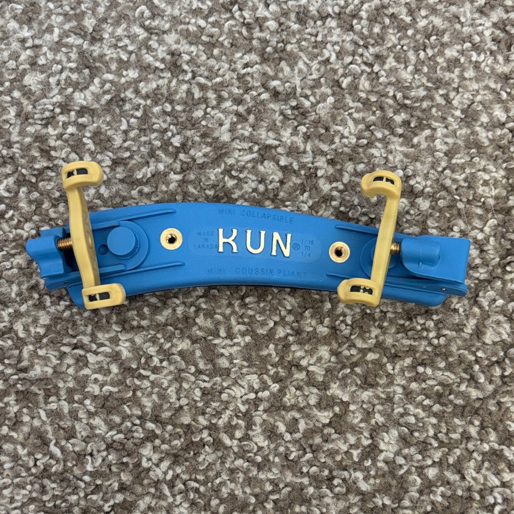 Kun Blue Violin Shoulder Rest